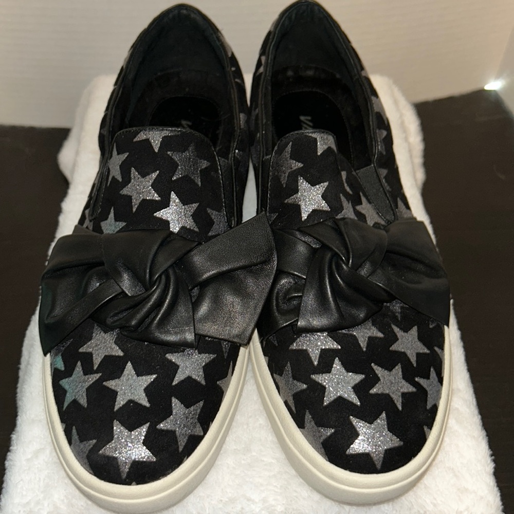 Vaneli Sport Odelet Slip-On Black Silver Star Sneakers Size 10